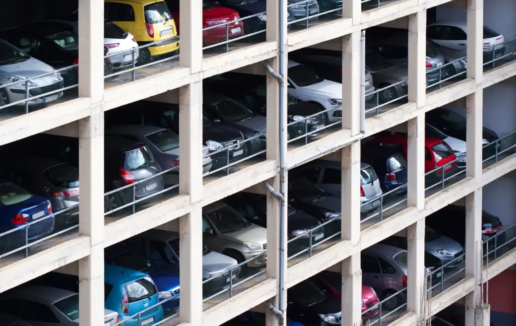 Parcheggio multipiano per chi va all’Ospedale Galeazzi