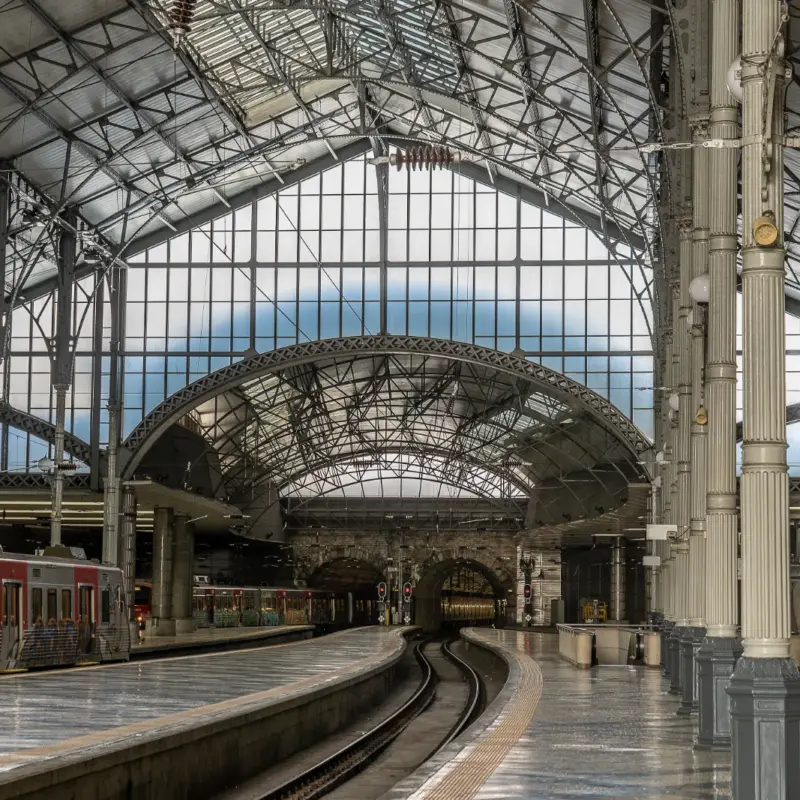 Stazione ferroviaria di Milano per arrivare al Galeazzi